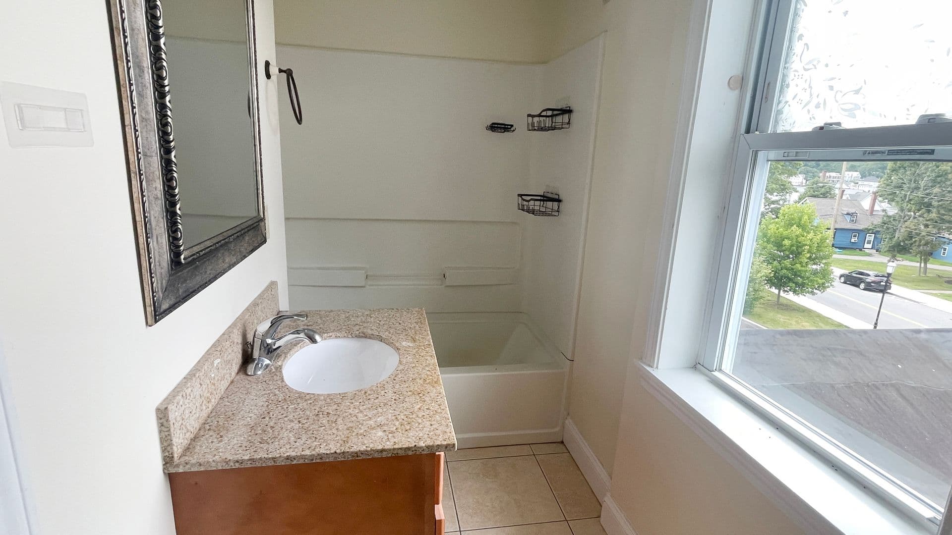 Gardner Apartment: 136 Central Street