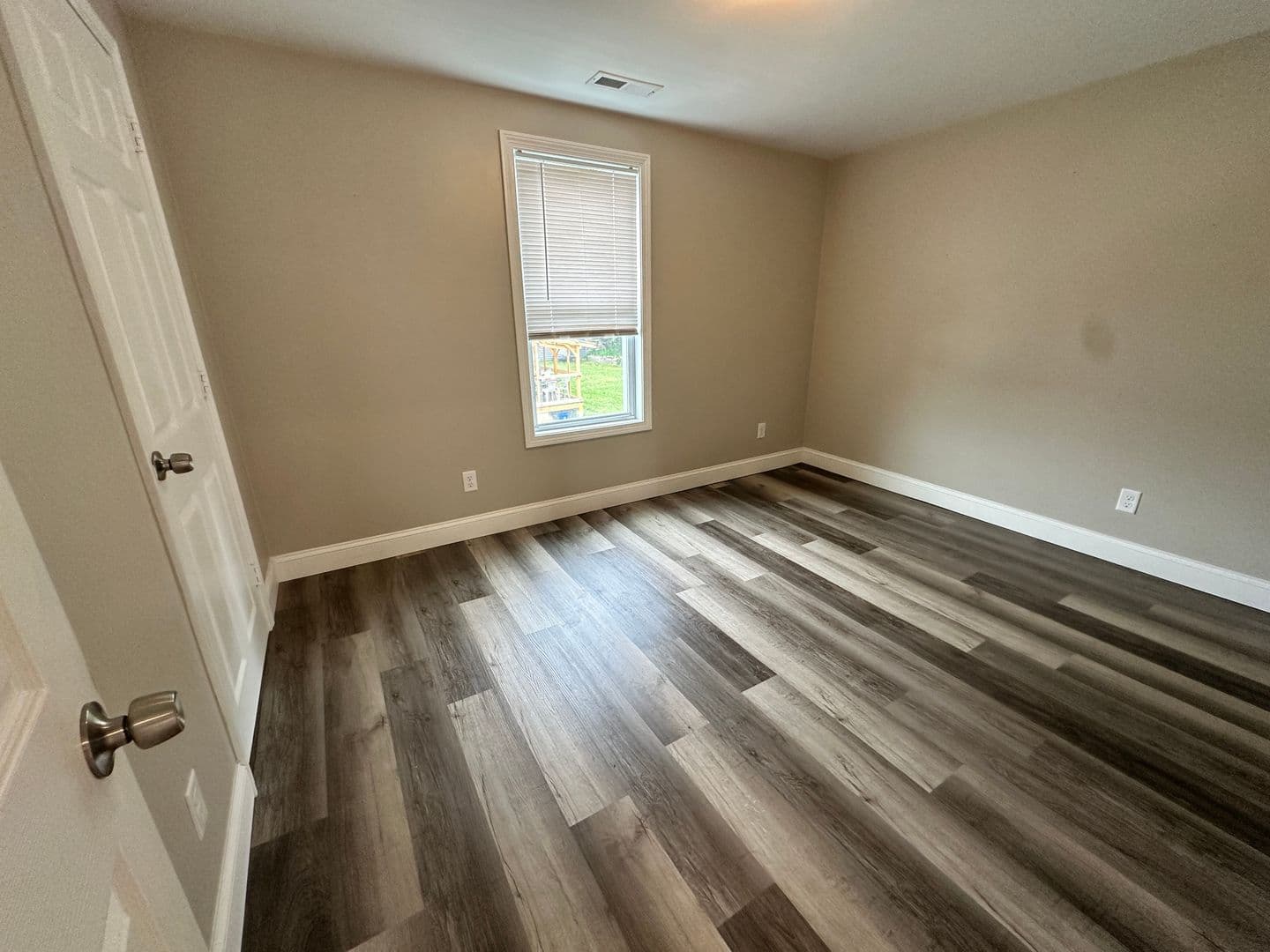 Fitchburg Apartment: 52 Myrtle Ave