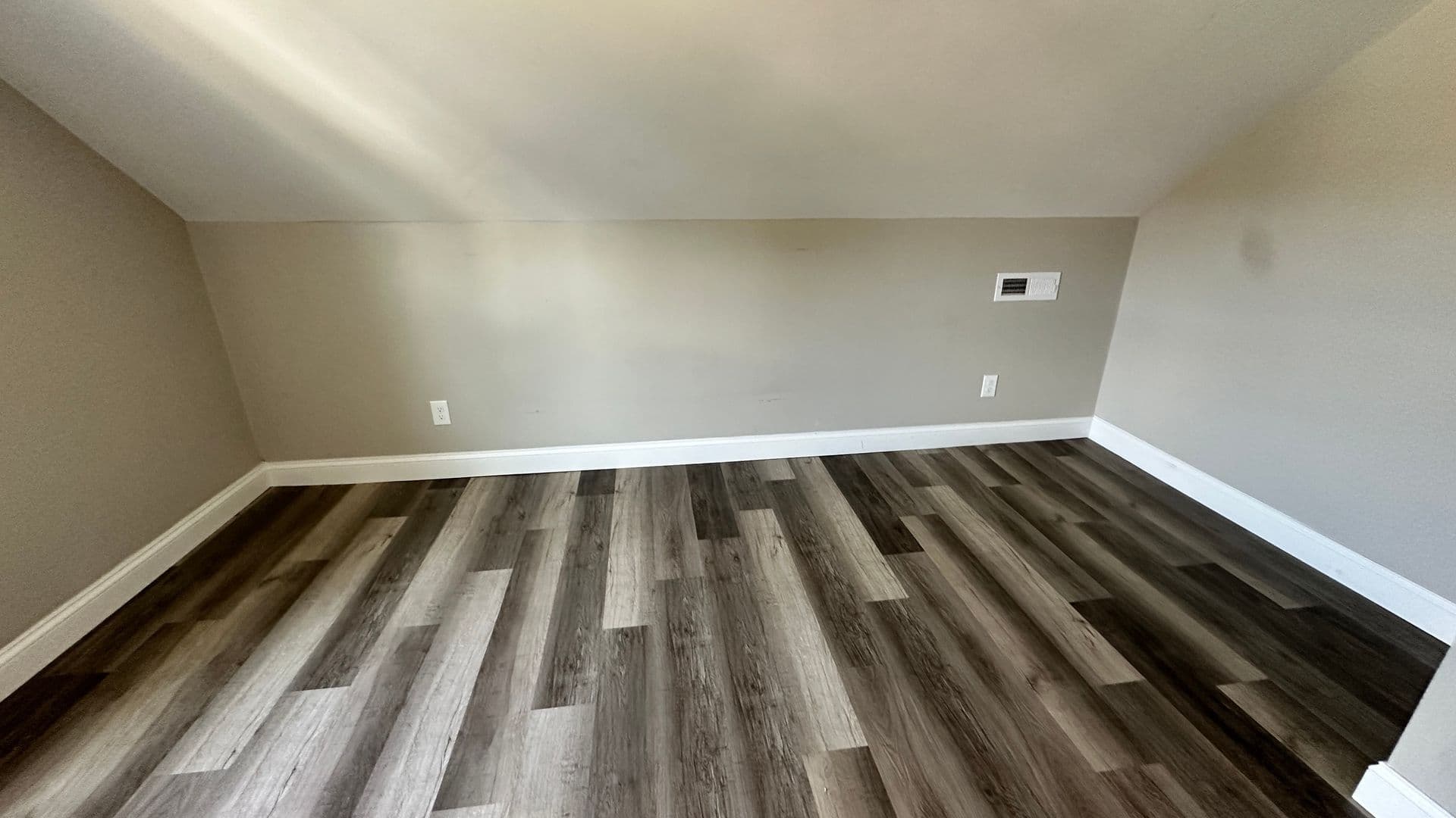 Fitchburg Apartment: 52 Myrtle Ave