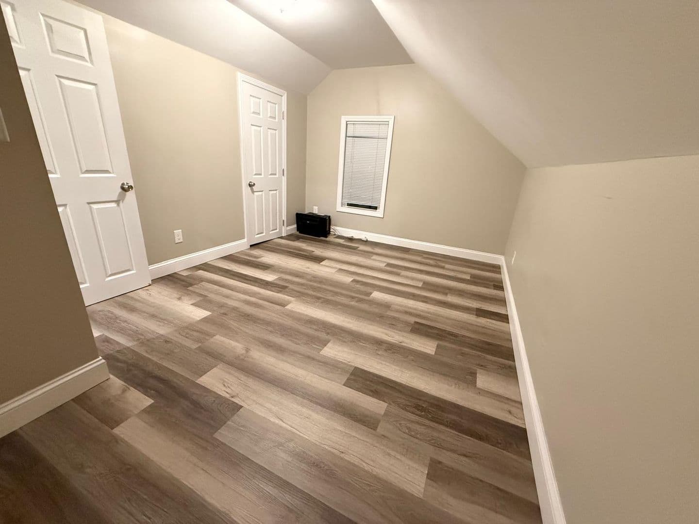 Fitchburg Apartment: 52 Myrtle Ave