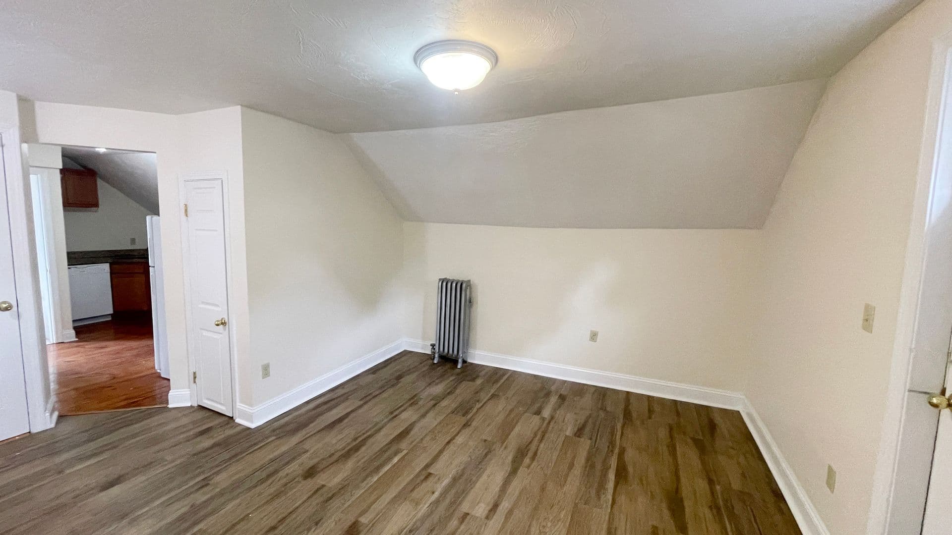 Gardner Apartment: 136 Central Street