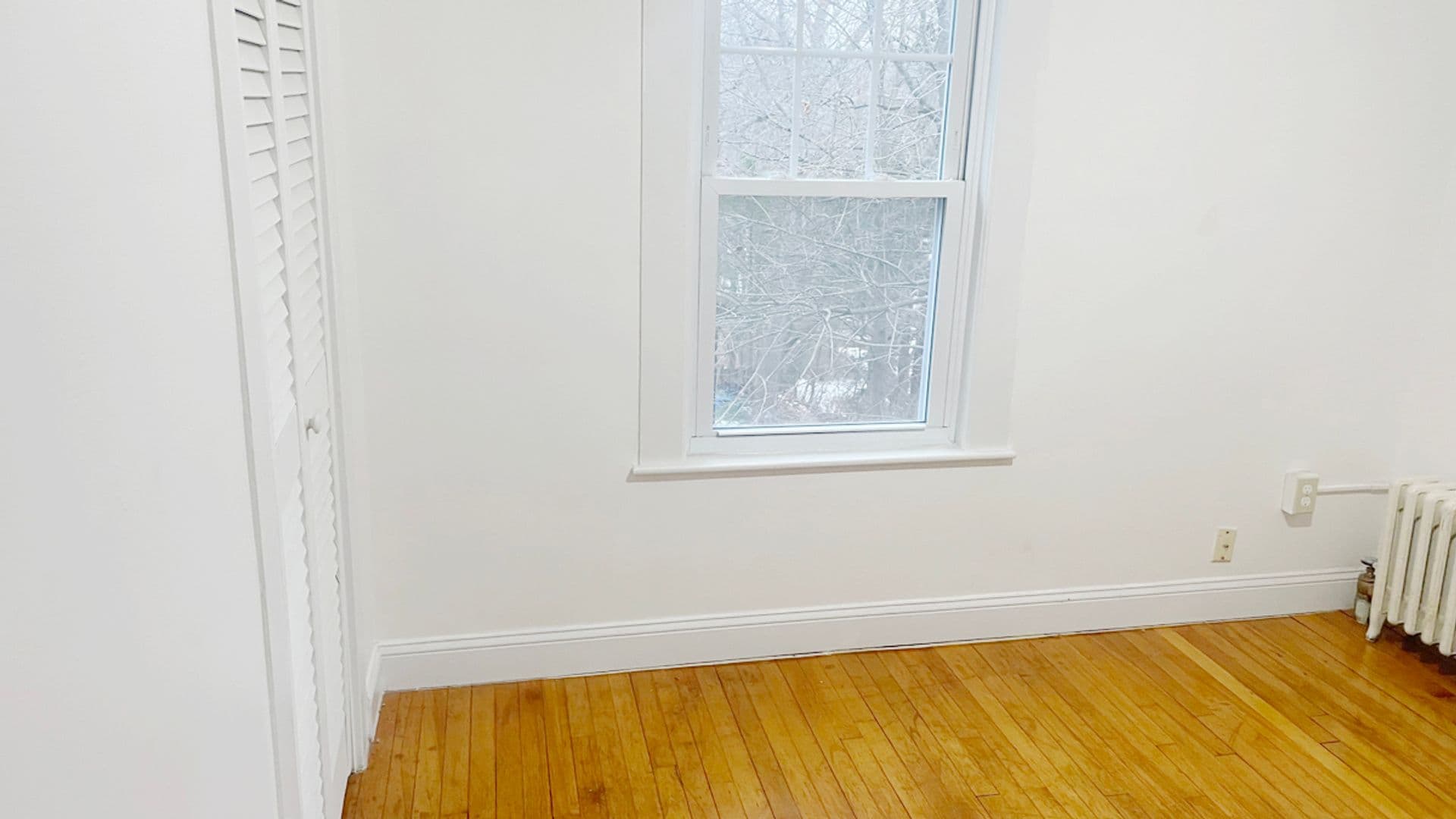 Athol Apartment: 73-75 Wallingford Ave