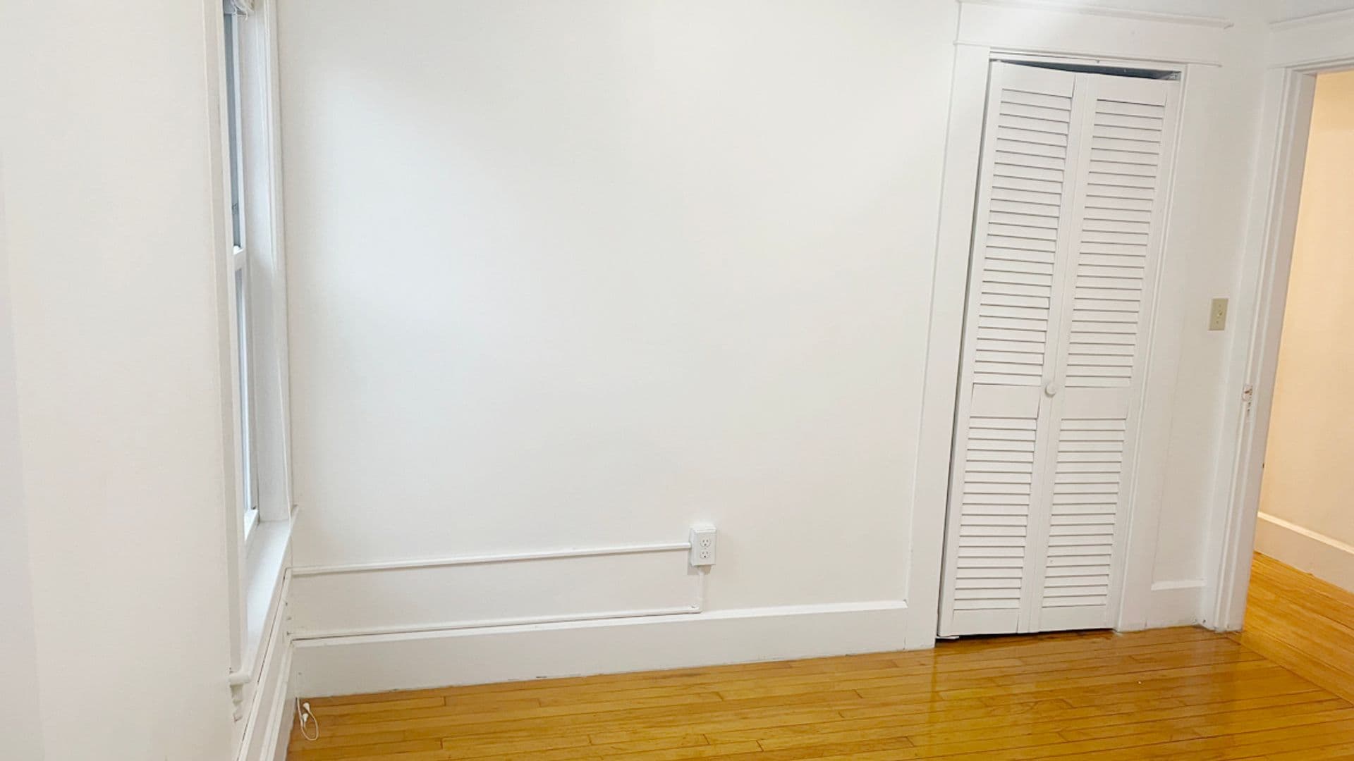 Athol Apartment: 73-75 Wallingford Ave