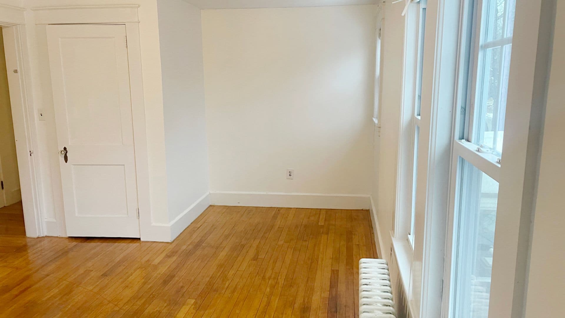 Athol Apartment: 73-75 Wallingford Ave
