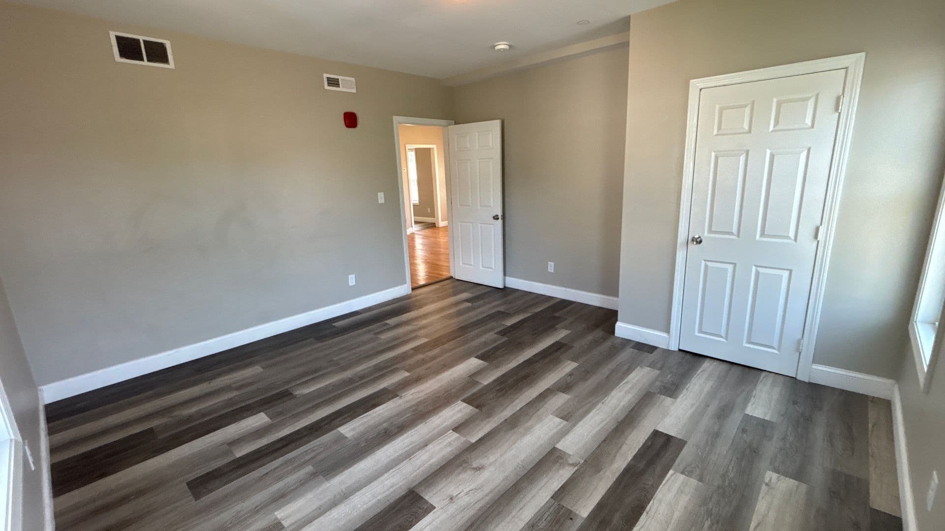 Fitchburg Apartment: 52 Myrtle Ave