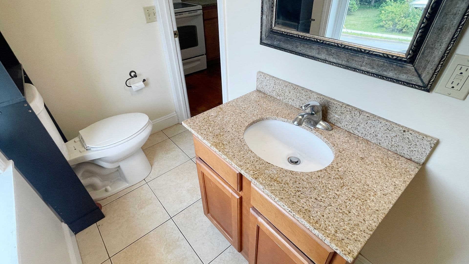 Gardner Apartment: 136 Central Street