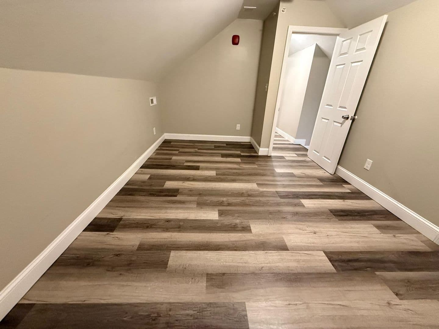 Fitchburg Apartment: 52 Myrtle Ave
