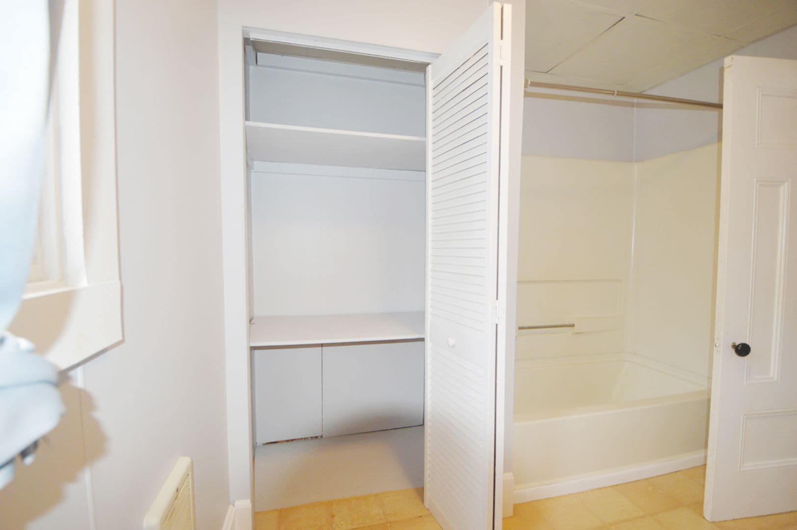 Gardner Apartment: 17 - 19 Walnut Street