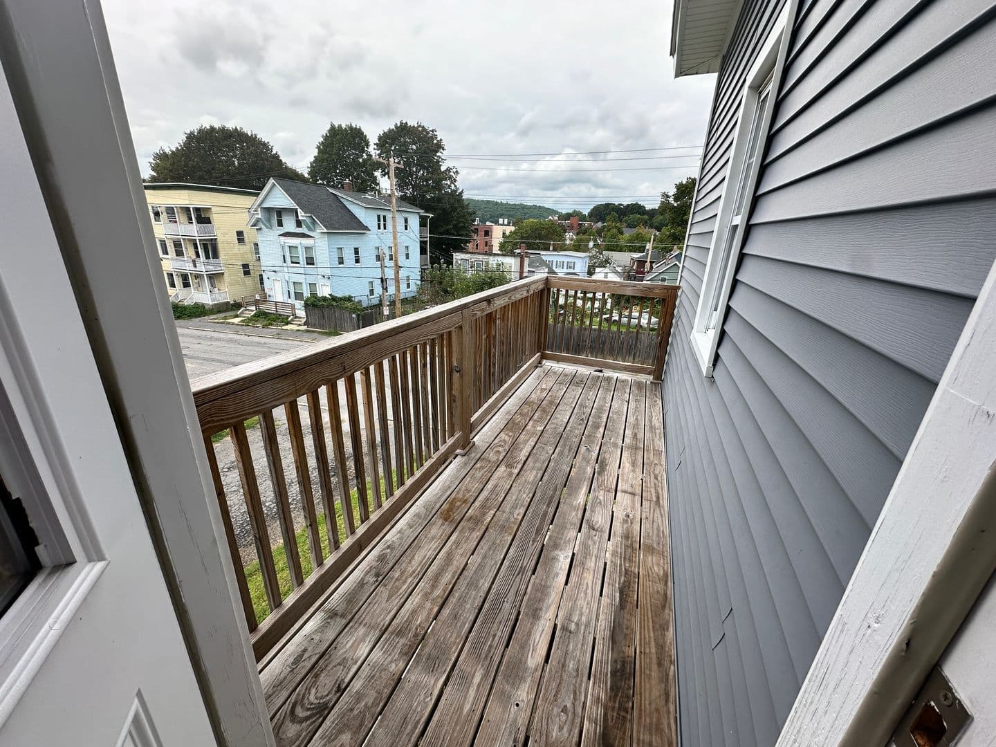 Fitchburg Apartment: 52 Myrtle Ave