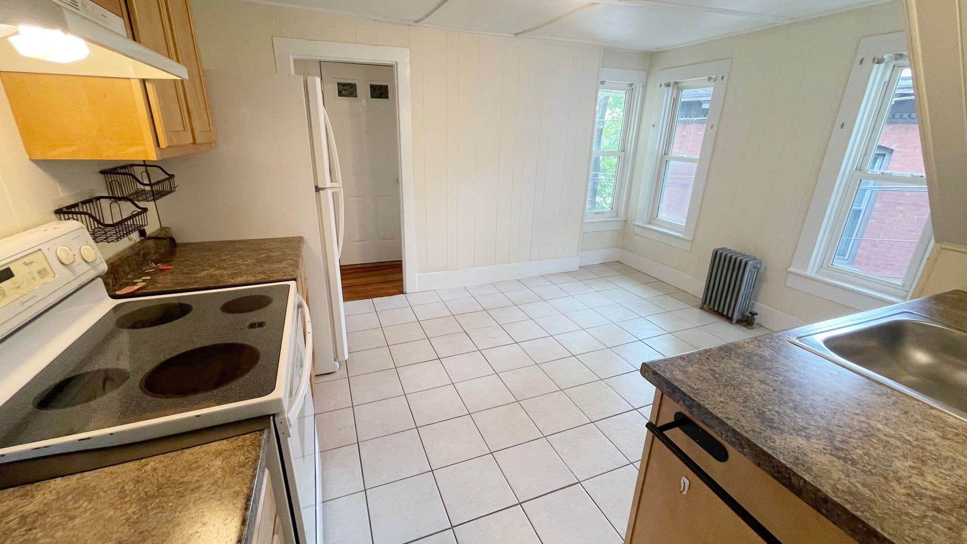 Gardner Apartment: 6 Maple Street