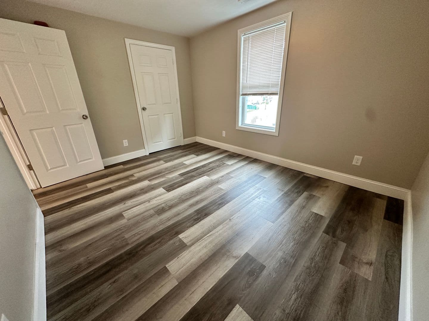 Fitchburg Apartment: 52 Myrtle Ave