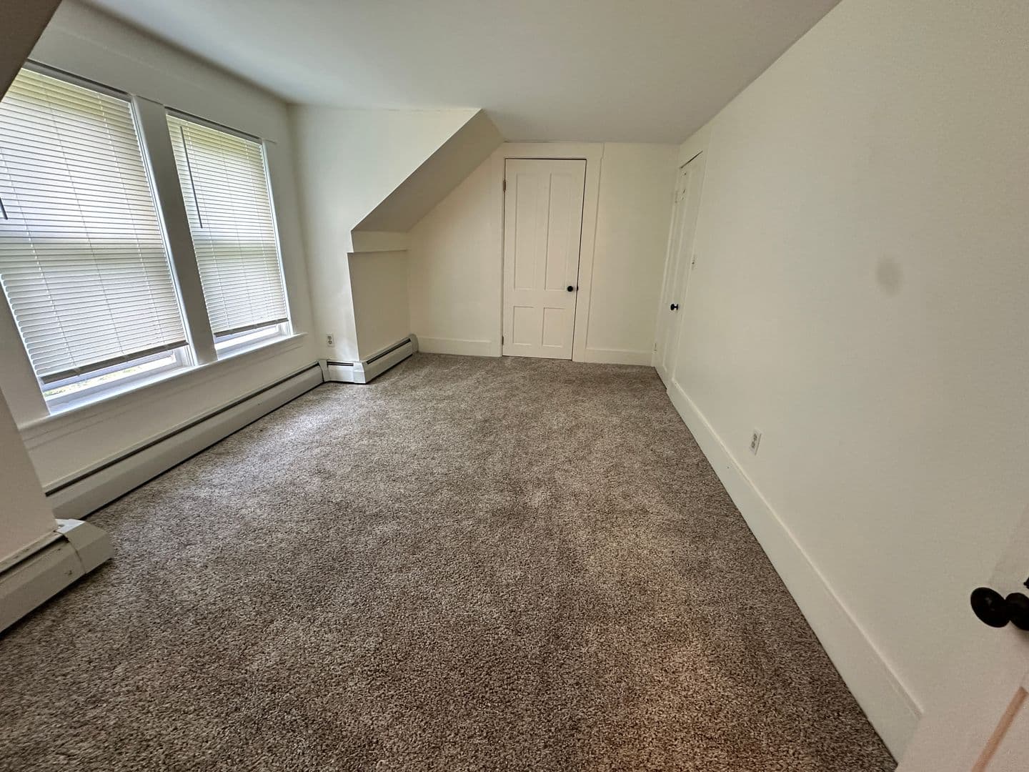 Leominster Apartment: 206 Exchange Street