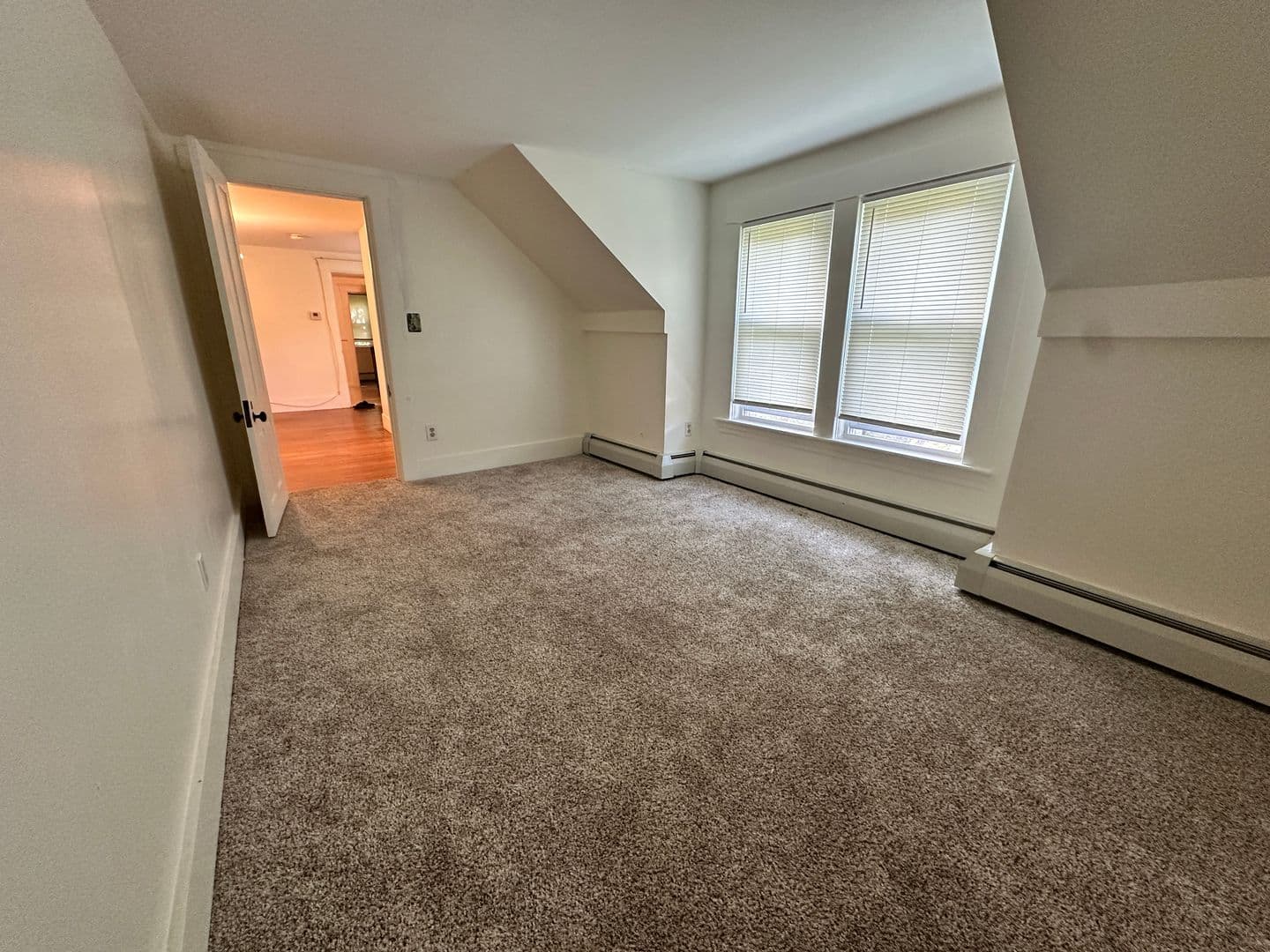 Leominster Apartment: 206 Exchange Street