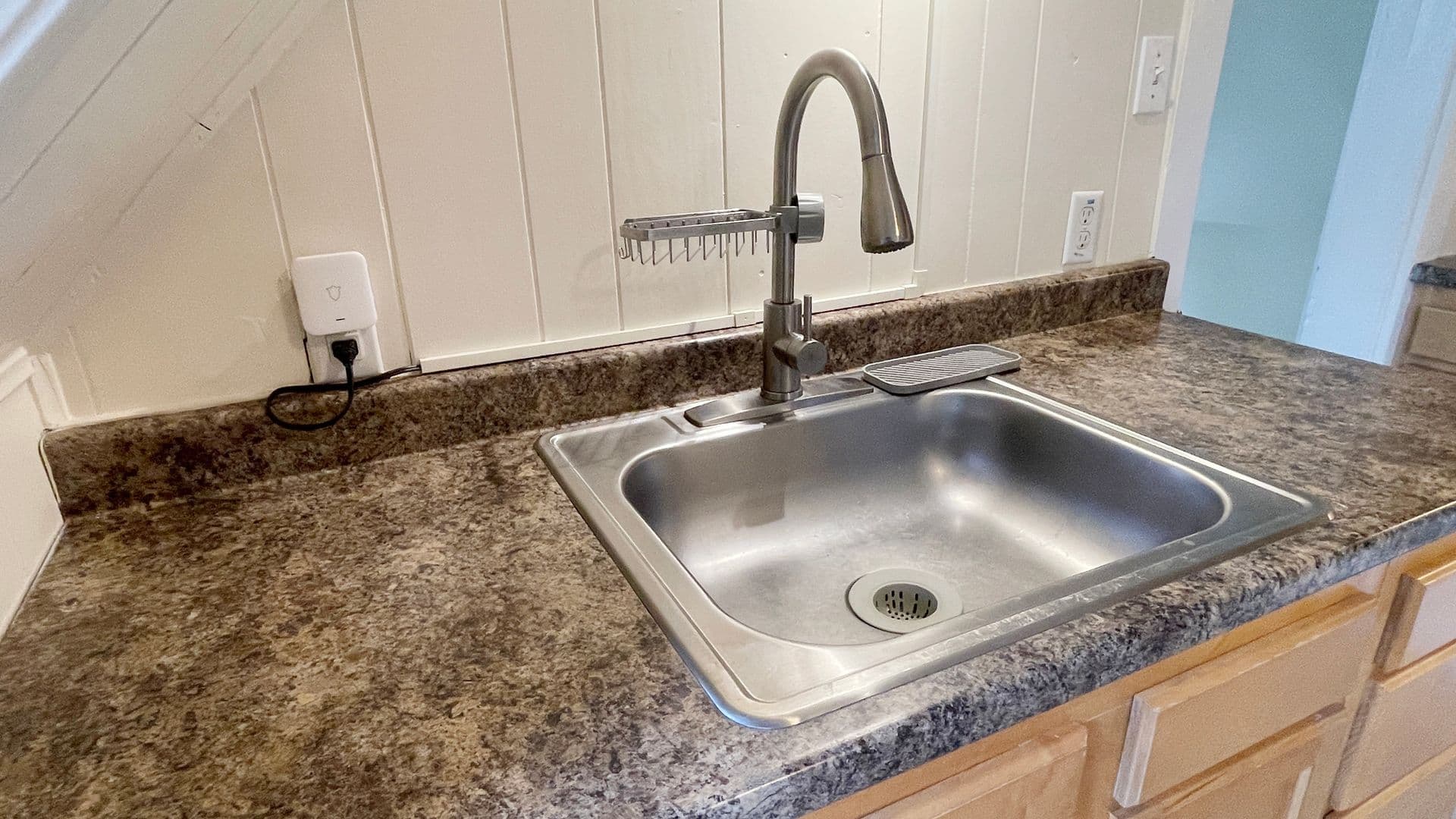 Gardner Apartment: 6 Maple Street
