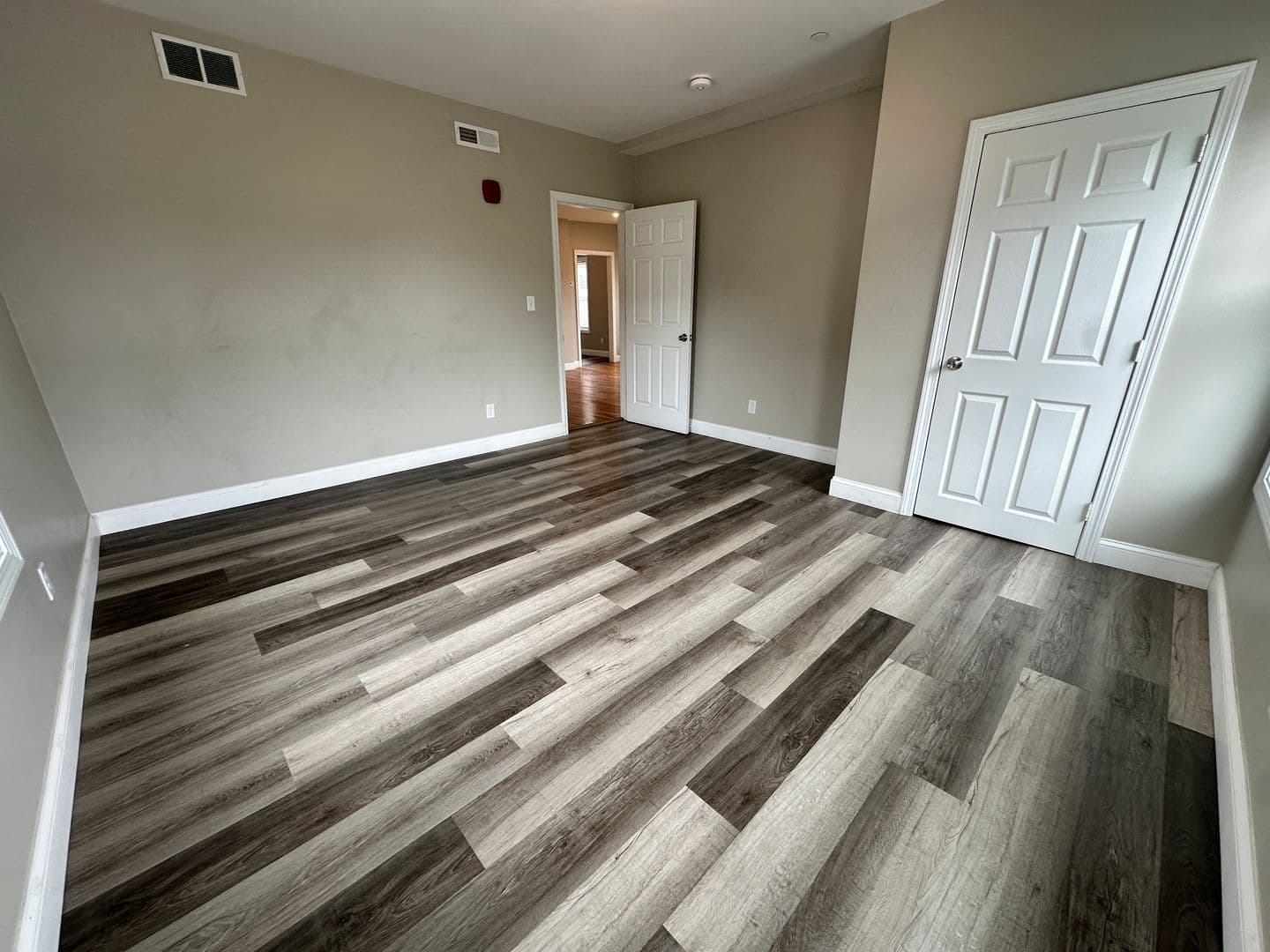 Fitchburg Apartment: 52 Myrtle Ave