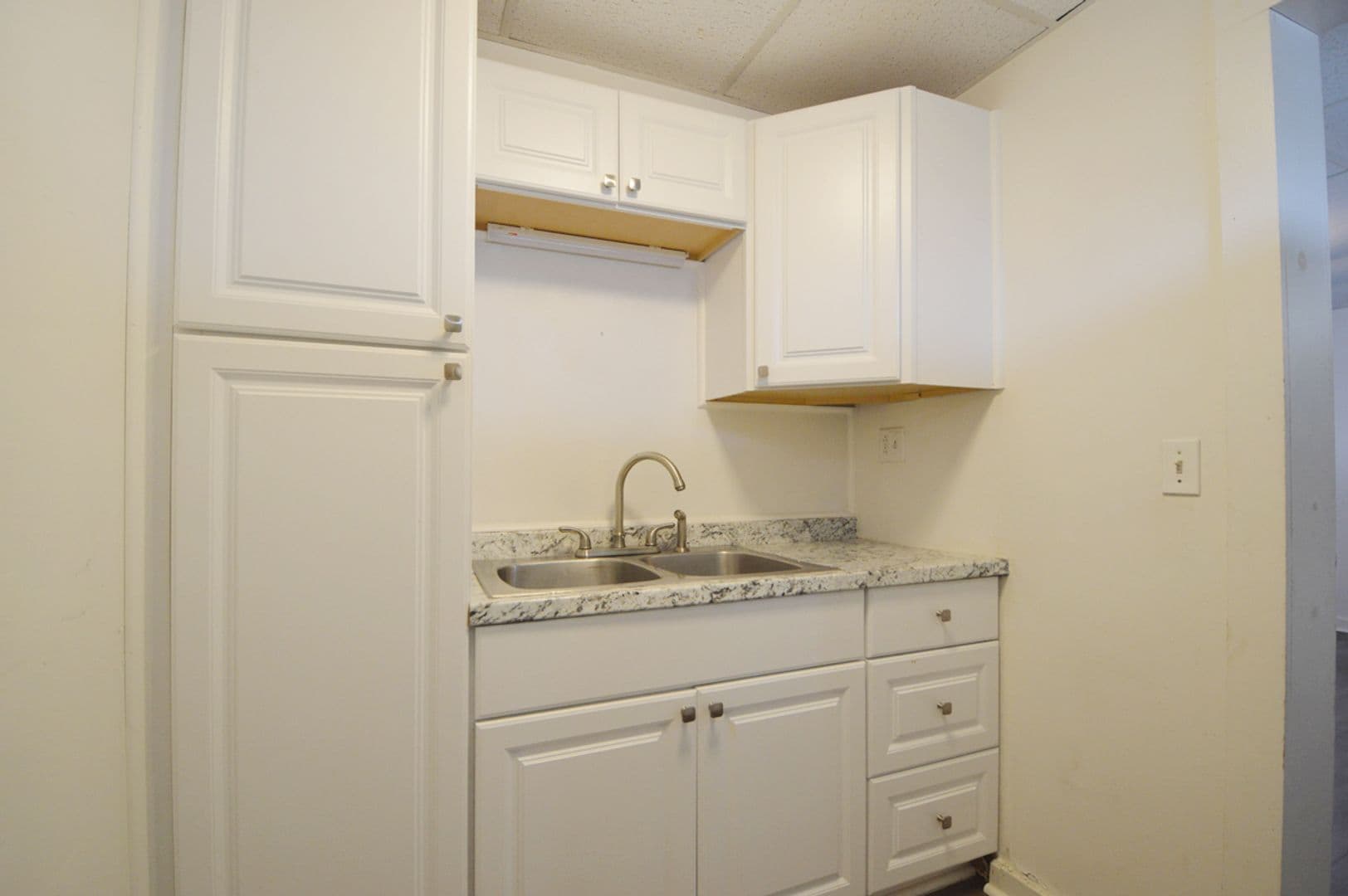 Gardner Apartment: 191 Main Street