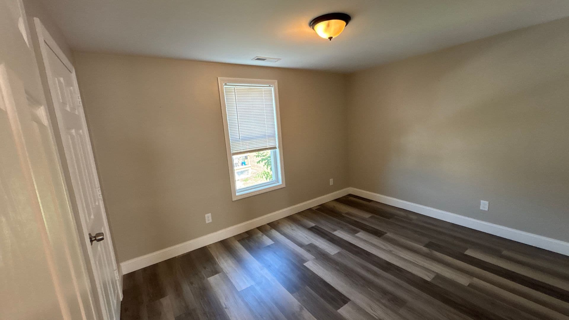 Fitchburg Apartment: 52 Myrtle Ave