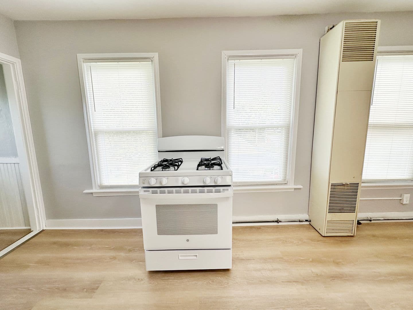 Gardner Apartment: 38 Oriole Street
