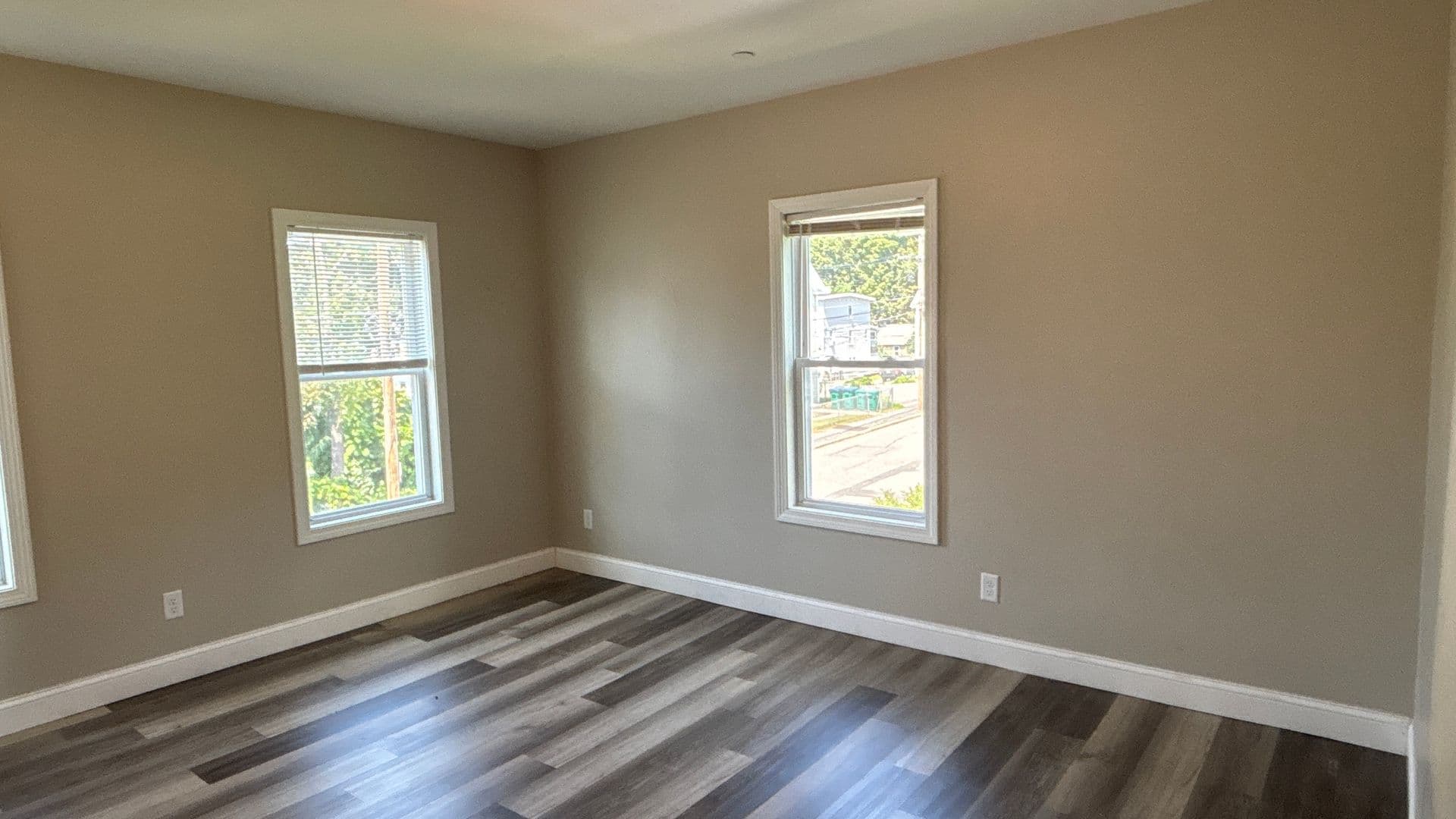 Fitchburg Apartment: 52 Myrtle Ave