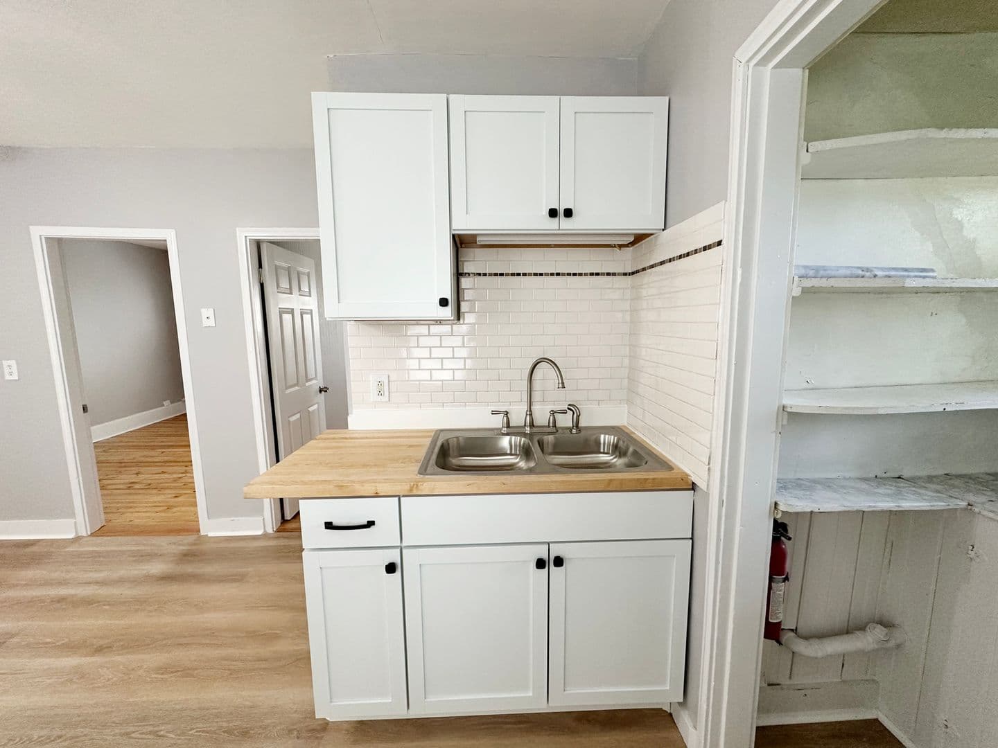 Gardner Apartment: 38 Oriole Street