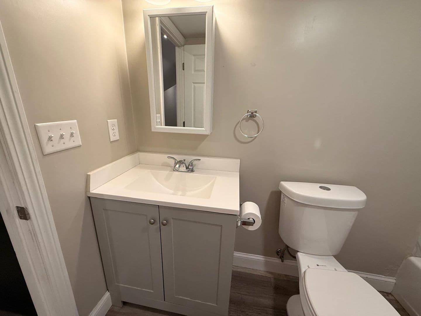 Fitchburg Apartment: 52 Myrtle Ave