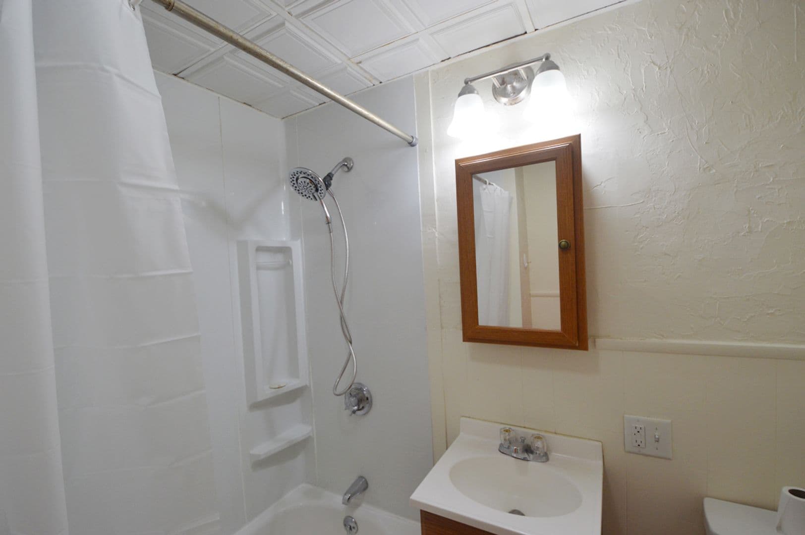 Fitchburg Apartment: 15-17 Winter Street