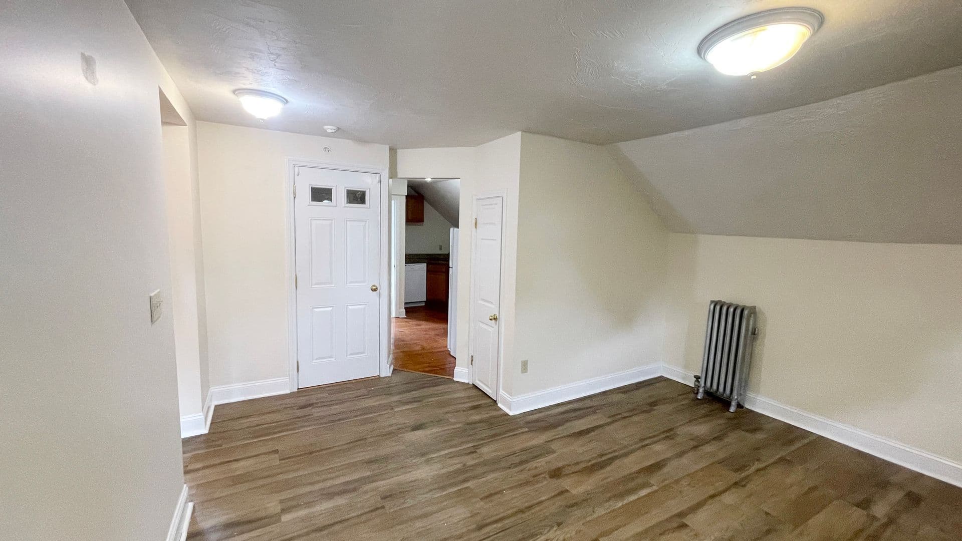 Gardner Apartment: 136 Central Street