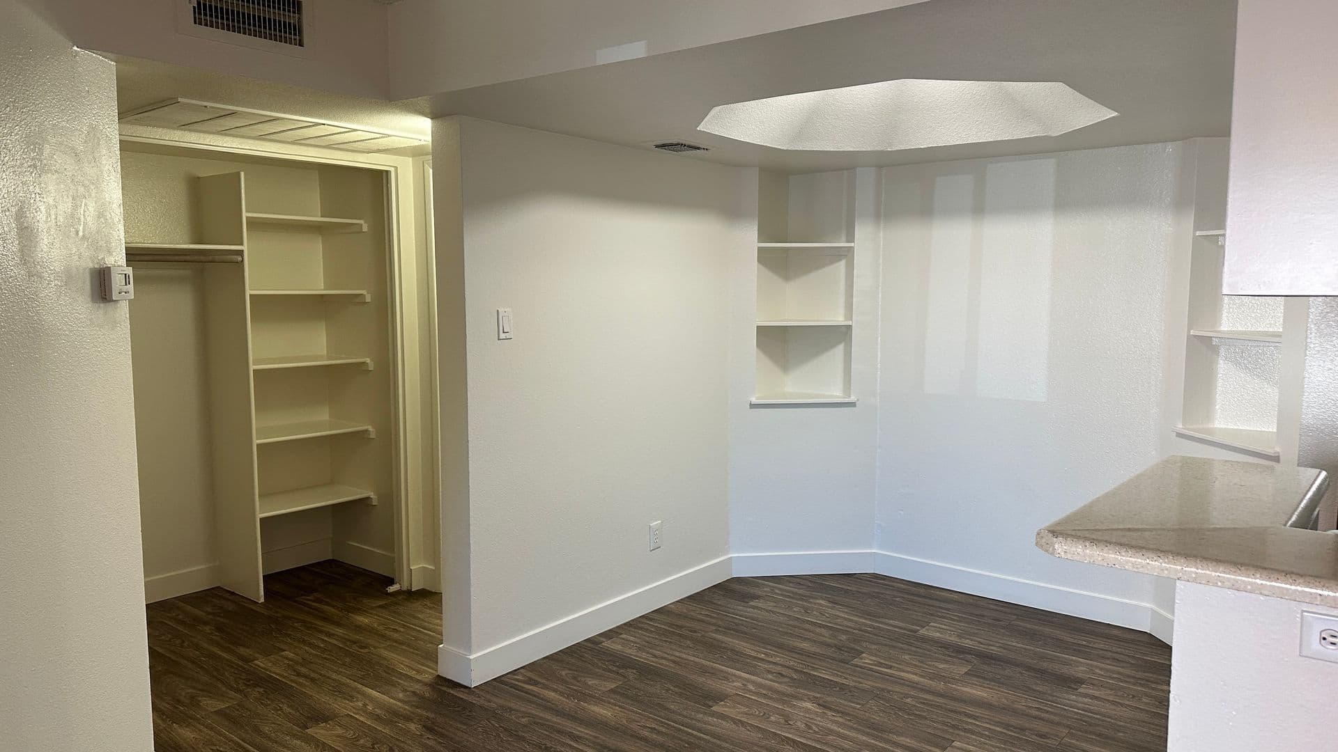 Tempe Apartment: 610 E Gilbert Dr.