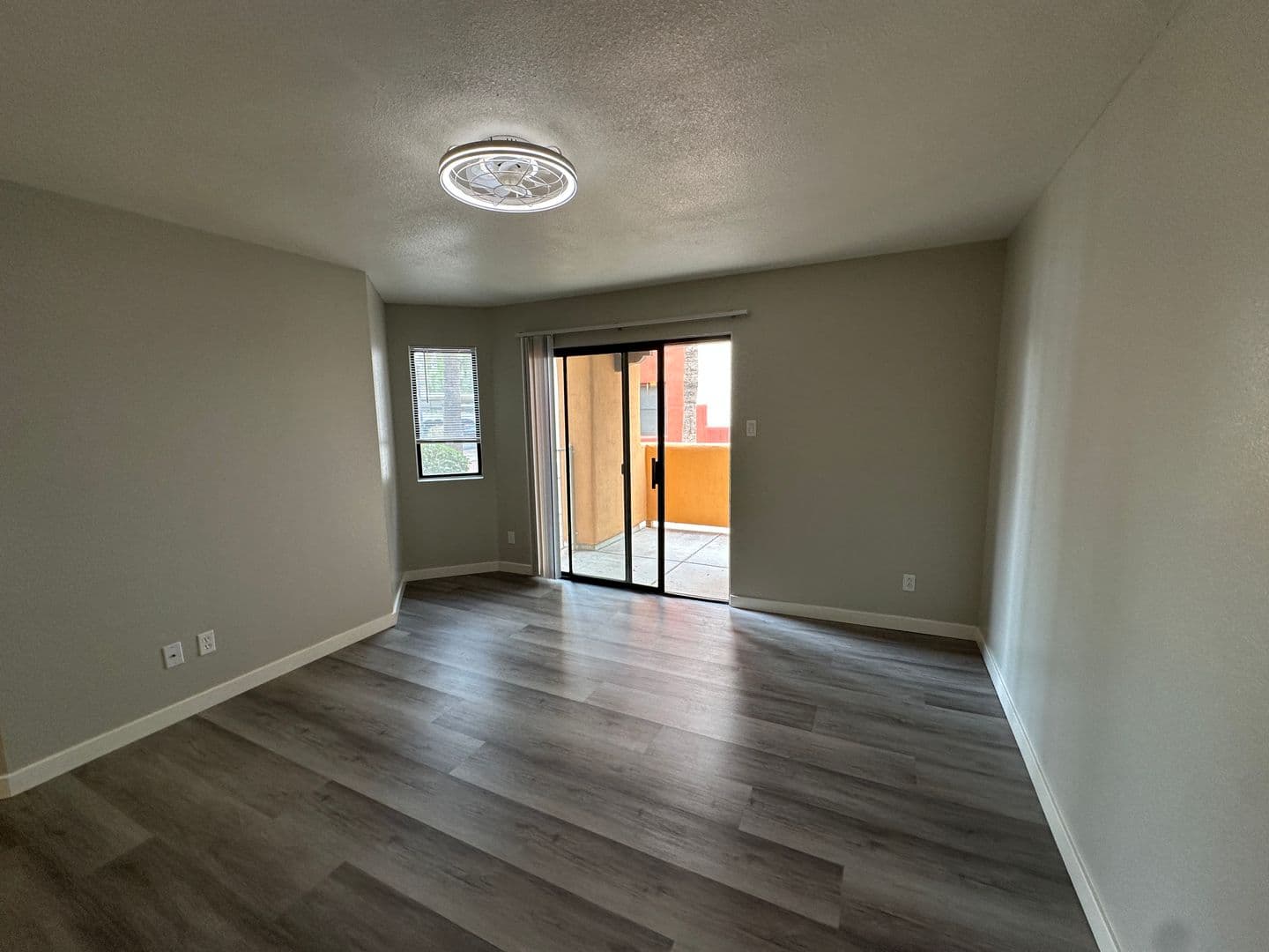 Tempe Apartment: 610 E Gilbert Dr.