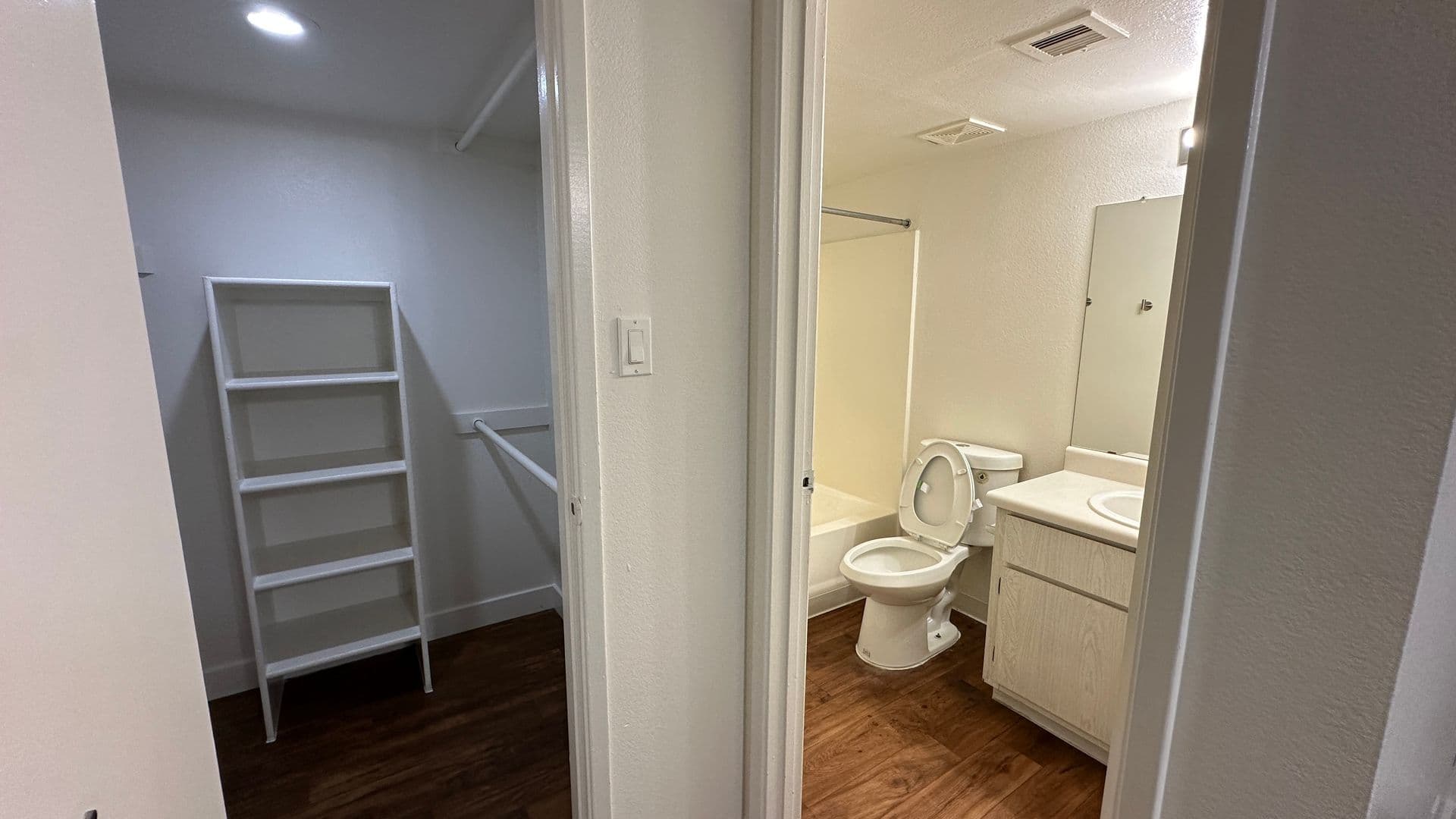 Tempe Apartment: 610 E Gilbert Dr.