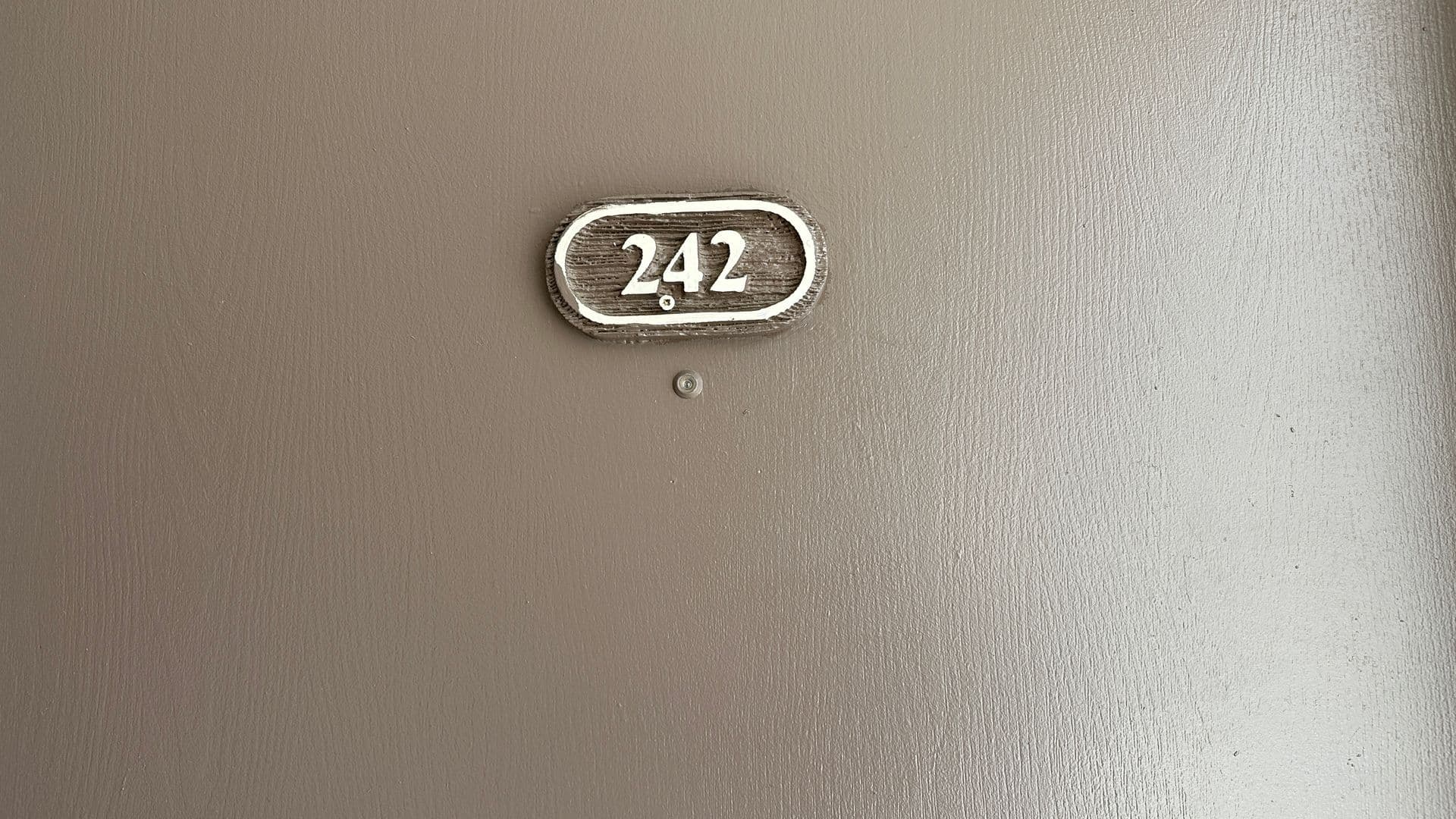 Tempe Apartment: 610 E Gilbert Dr.
