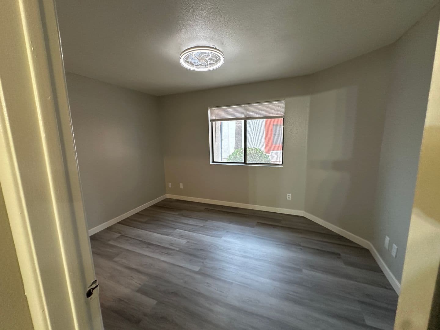 Tempe Apartment: 610 E Gilbert Dr.