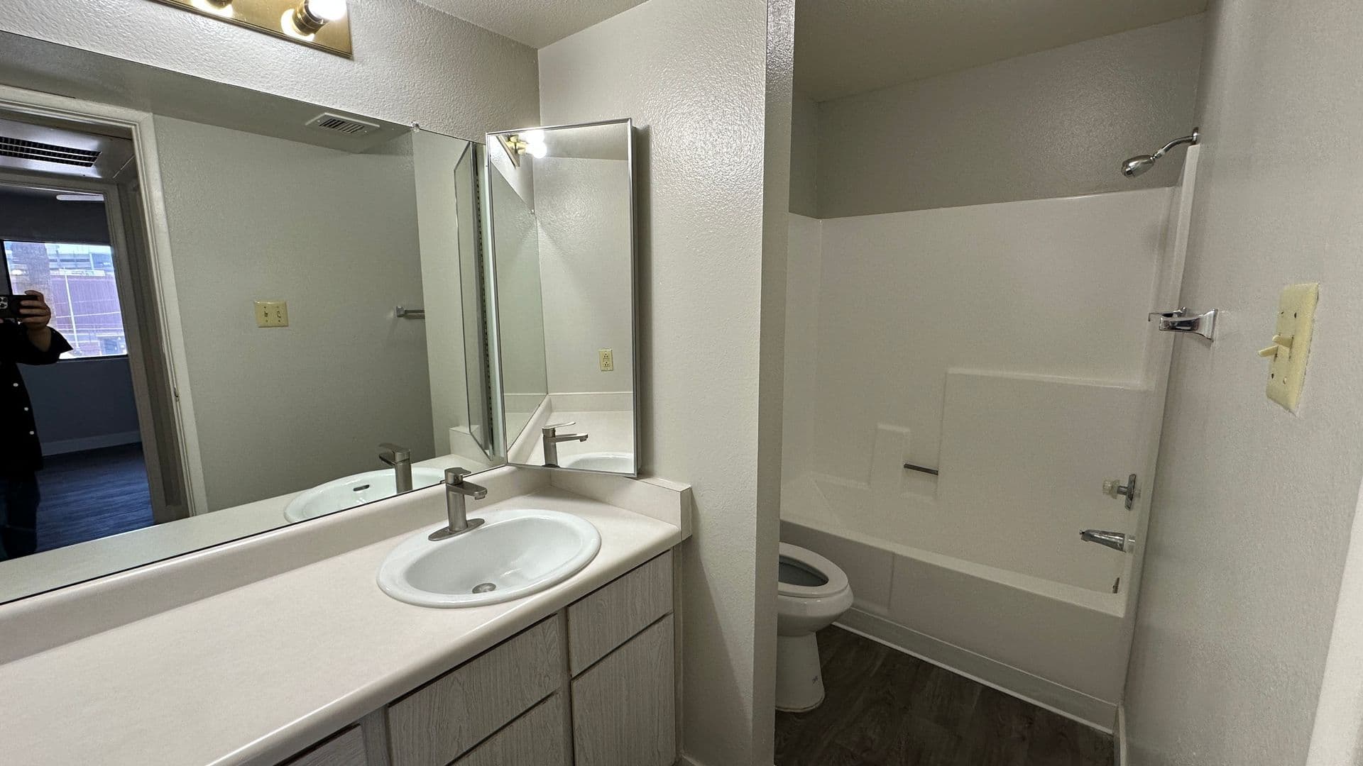 Tempe Apartment: 610 E Gilbert Dr.