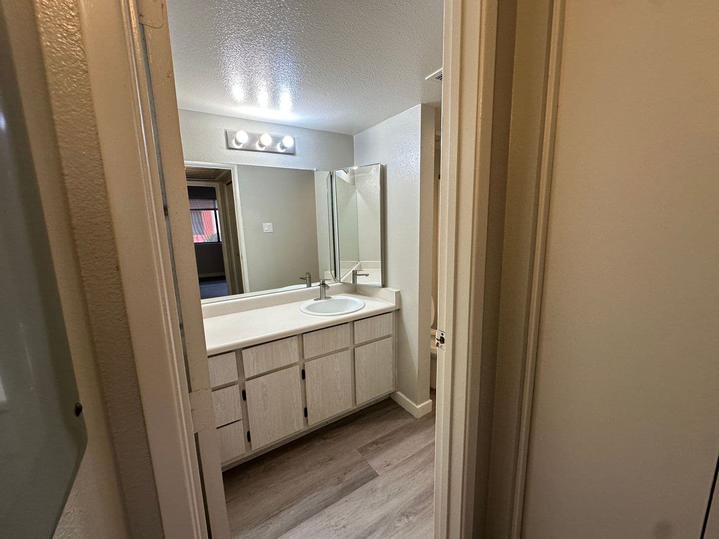 Tempe Apartment: 610 E Gilbert Dr.