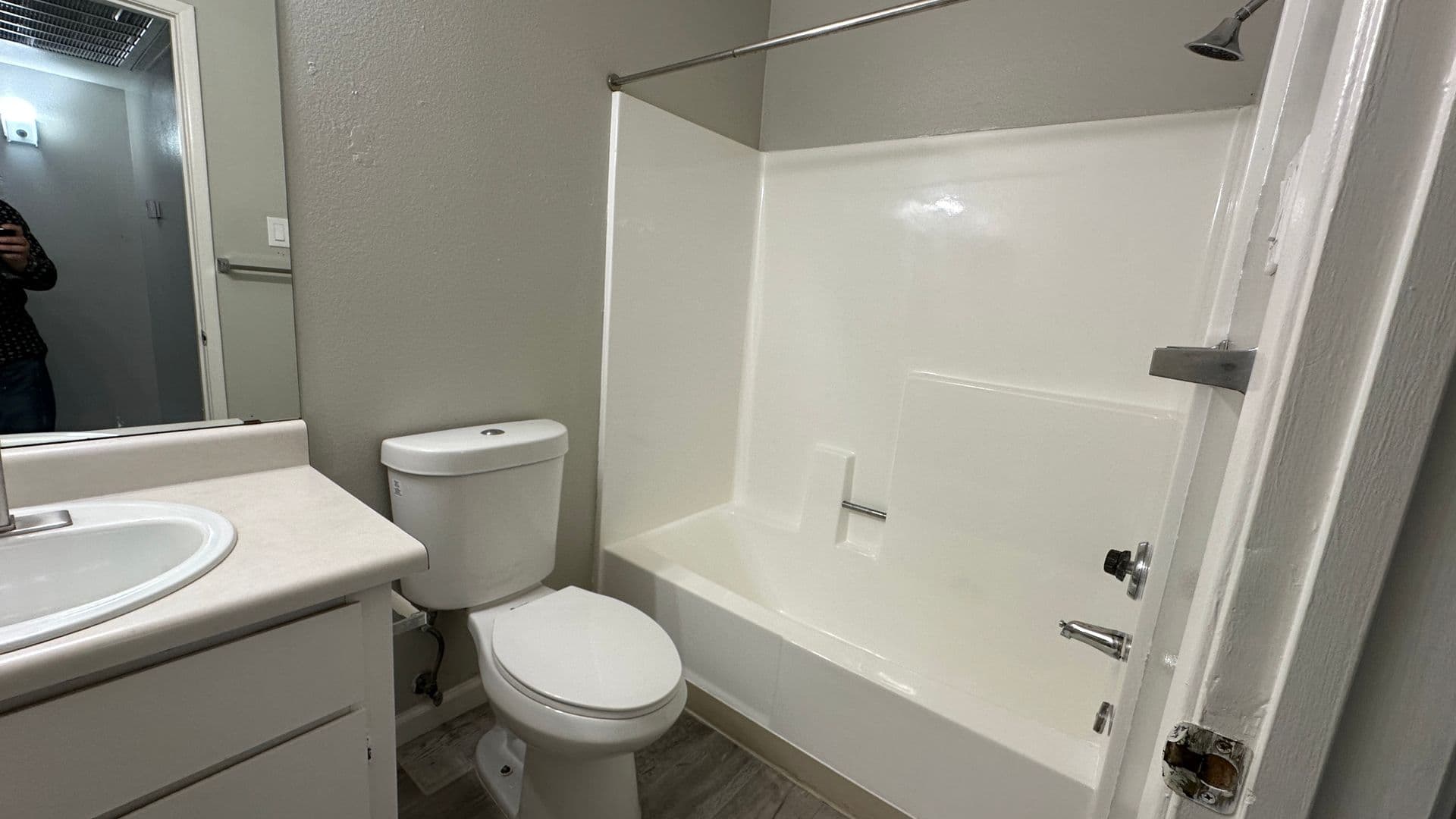Tempe Apartment: 610 E Gilbert Dr.