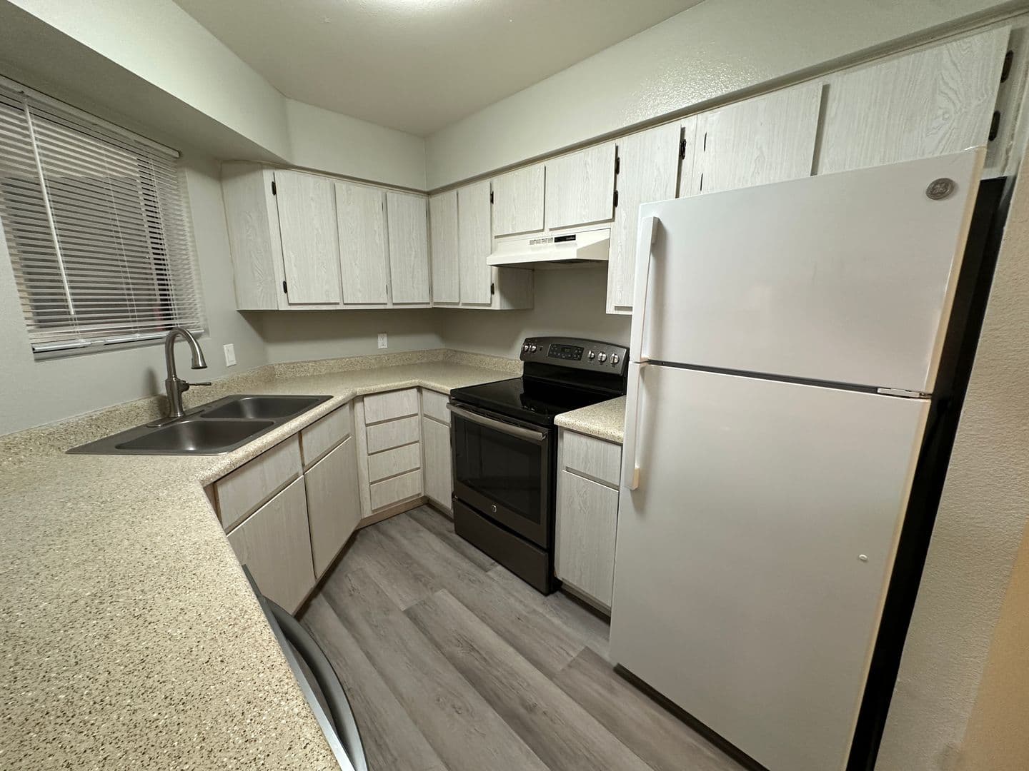 Tempe Apartment: 610 E Gilbert Dr.