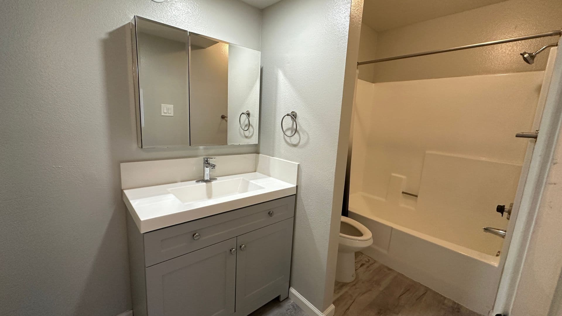 Tempe Apartment: 610 E Gilbert Dr.