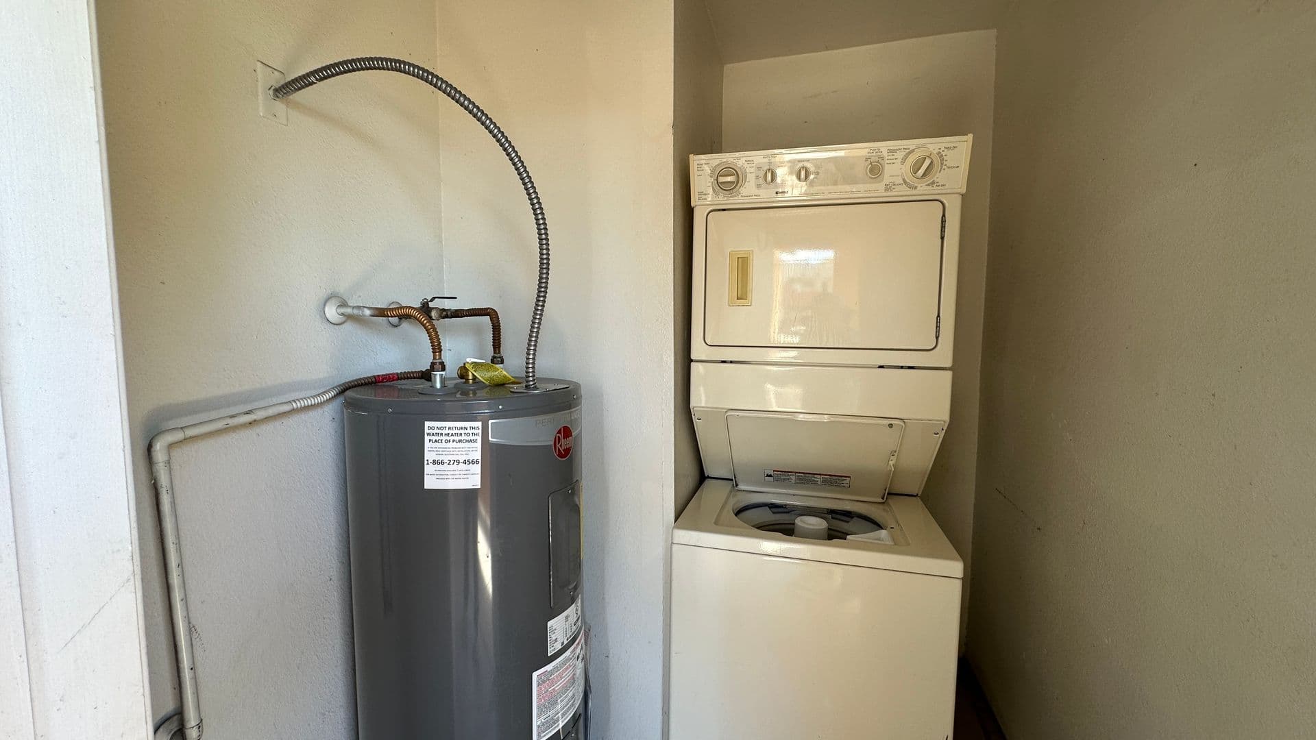 Tempe Apartment: 610 E Gilbert Dr.