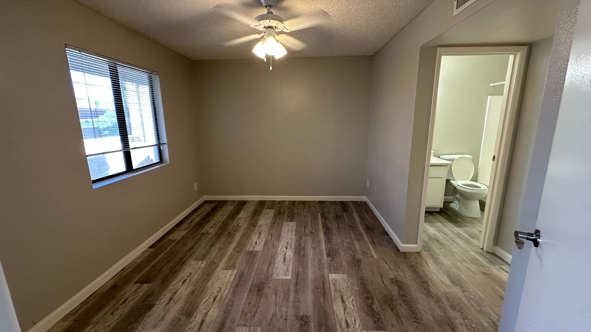 Tempe Apartment: 610 E Gilbert Dr.