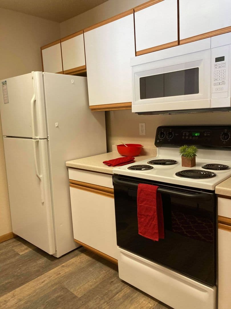 Bismarck Apartment: 2112-2113 Grimsrud Drive