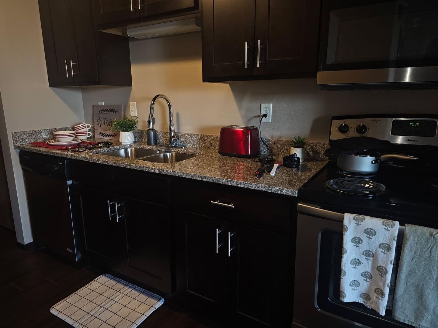 Bismarck Apartment: 100 Santa Fe