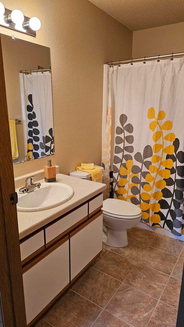 Bismarck Apartment: 2112-2113 Grimsrud Drive