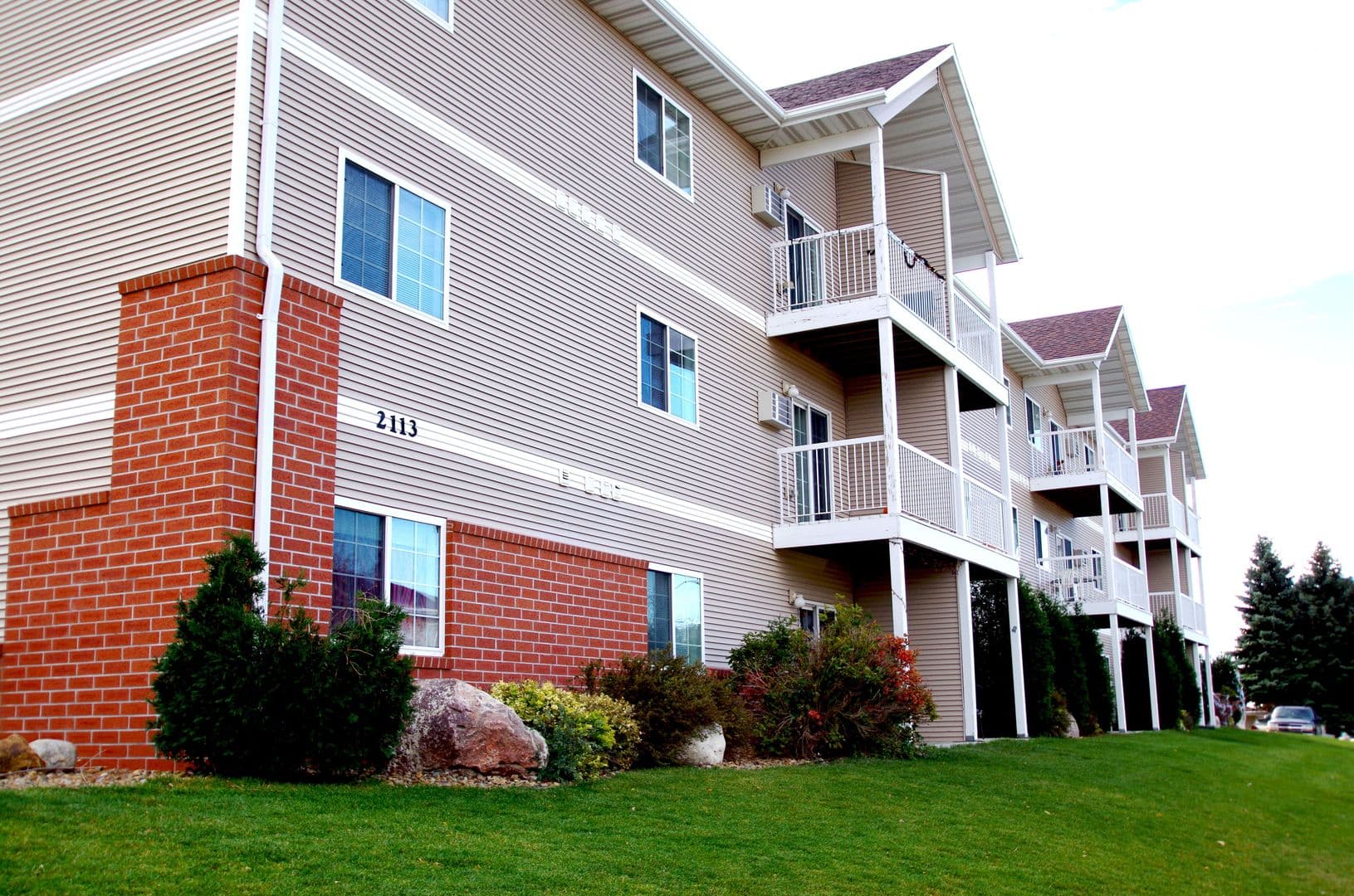 Bismarck Apartment: 2112-2113 Grimsrud Drive