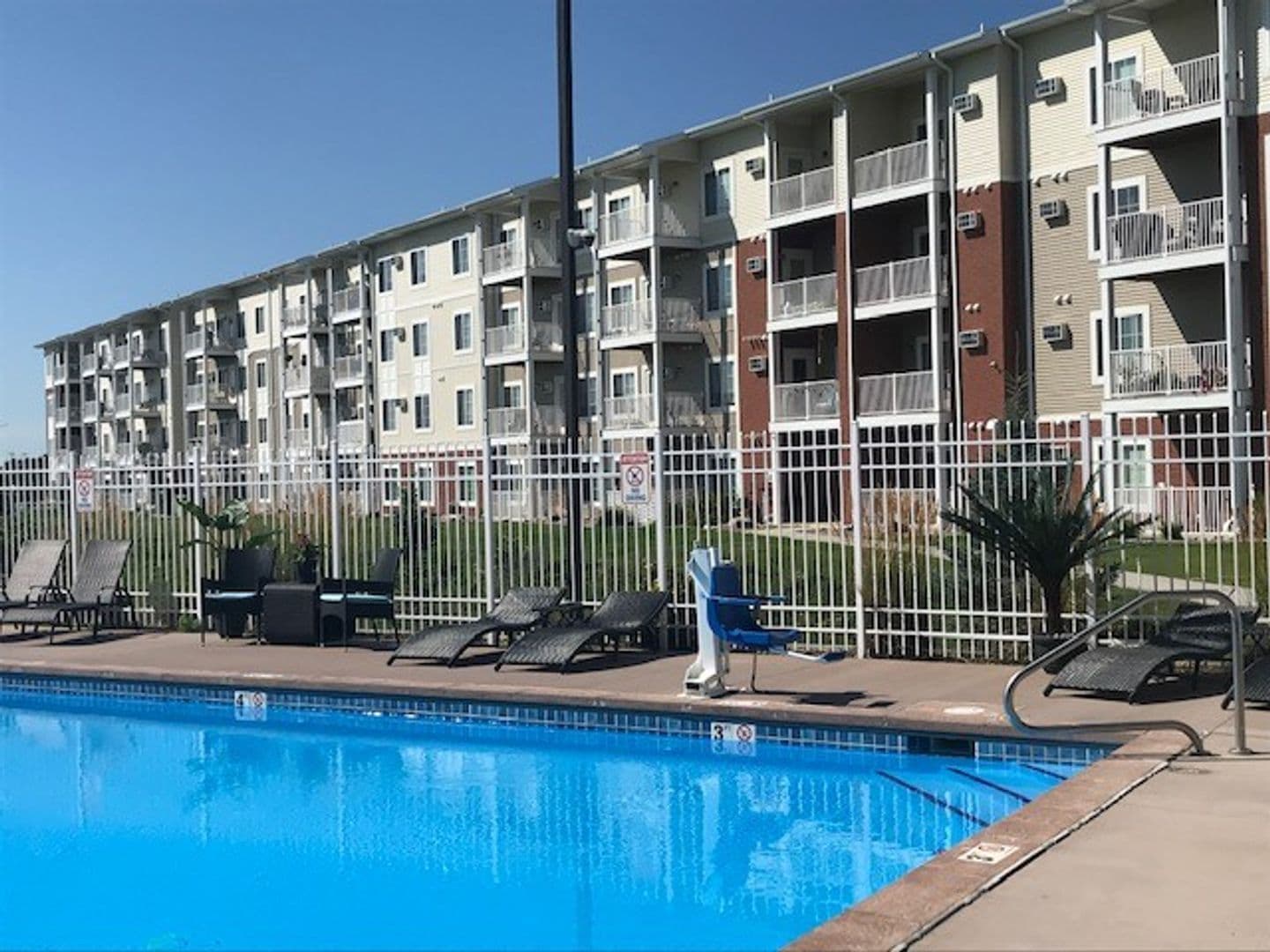 Bismarck Apartment: 100 Santa Fe