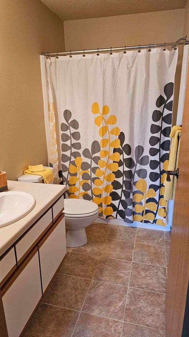 Bismarck Apartment: 2112-2113 Grimsrud Drive