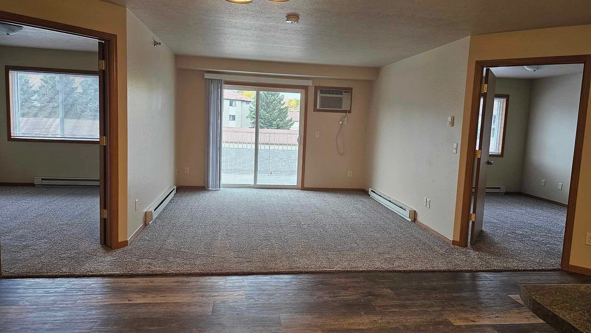 Bismarck Apartment: 1830-1834 East Capitol Ave