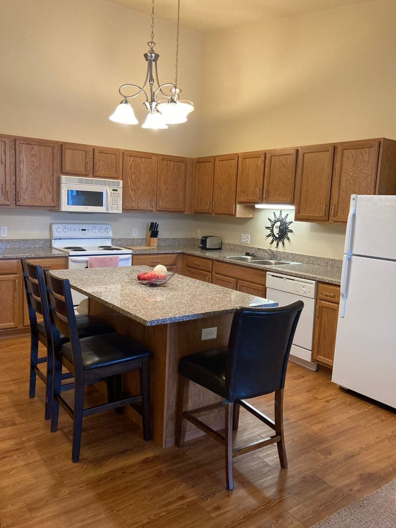 Bismarck Apartment: 100 Santa Fe