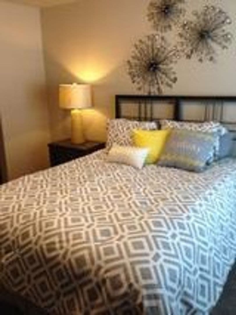 Bismarck Apartment: 100 Santa Fe
