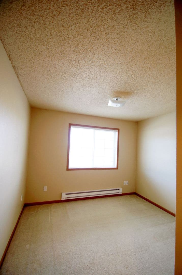Bismarck Apartment: 2112-2113 Grimsrud Drive