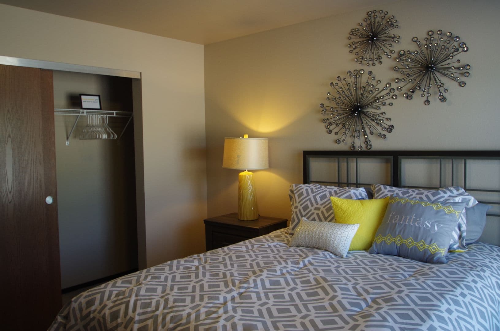 Bismarck Apartment: 100 Santa Fe